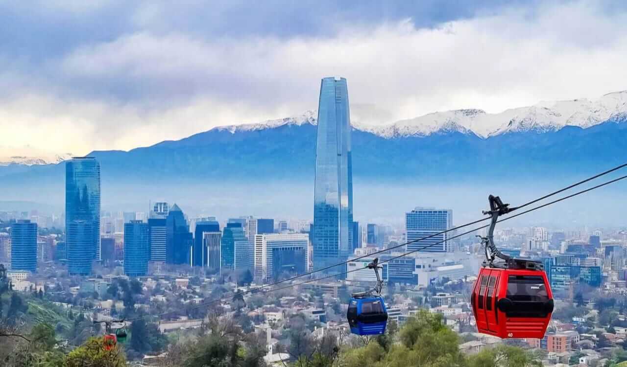 CHILE - MARATONA DE SANTIAGO & ATRATIVOS

As belezas al&eacute;m Cordilheira dos Andes!

VIAGEM ESPECIAL EM GRUPO KAU&Ecirc; TURISMO


DATA: a definir

Sa&iacute;da de Maring&aacute;*: Sexta-feira&nbsp;xx/xx/2027 -&nbsp; Hor&aacute;rio apresenta&ccedil;&atilde;o conforme bilhete a&eacute;reo;
Local de embarque: Aeroporto de origem
Sa&iacute;da de Santiago&nbsp;(Retorno):&nbsp; - hor&aacute;rio conforme bilhete a&eacute;reo.

PACOTE INCLUI:


	Transfer de chegada e sa&iacute;da (aeroporto / hotel / aeroporto);
	Guia Kau&ecirc; Turismo&nbsp;acompanhando;
	Assessoria Kau&ecirc; Turismo na viagem;
	Guias locais nos passeios/atividades, quando exigido;
	6 noites de hospedagem em Hotel tur&iacute;stico, em apartamento Duplo;
	6 caf&eacute;s da manh&atilde;;
	Hotel em localiza&ccedil;&atilde;o estrat&eacute;gica, proximidade evento e metr&ocirc;;
	Assessoria e informa&ccedil;&otilde;es para retirada do kit;
	Acompanhamento na Expo-Atletas;
	Assossoria para sele&ccedil;&atilde;o de passeios opcionais;
	Brinde de viagem Kau&ecirc; Turismo.



N&Atilde;O INCLUI:


	Parte a&eacute;rea (pode ser cotada e inclu&iacute;da no Pacote); Inscri&ccedil;&atilde;o das Provas; Outras refei&ccedil;&otilde;es; Ingressos e taxas de visita&ccedil;&atilde;o n&atilde;o mencionados; Outras atividades esportivas; Outras despesas n&atilde;o mencionadas.


Opcionais:


	Passeios gratuitos na cidade;
	Tour vin&iacute;colas;
	Passeios na Cordilheira;
	City tour
	Passeios no litoral do Pac&iacute;fico;
	Outros


*Consulte para op&ccedil;&otilde;es de aeroporto de origem

&nbsp;

INVESTIMENTO

LOTE 1:

10x de R$&nbsp; (a definir) no Cart&atilde;o de Cr&eacute;dito, por pessoa; ou

&nbsp;R$ (a definir)&nbsp;&agrave;&nbsp;vista por Pix&nbsp;, Ted&nbsp;ou Dep&oacute;sito.


OUTRAS INFORMA&Ccedil;&Otilde;ES:
WhatsApp (44)99910-5448 e (44)99973-4575

&nbsp;